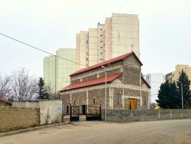 Самгорский район. Церковь Андрея Первозванного в 4-м квартале Варкетили
