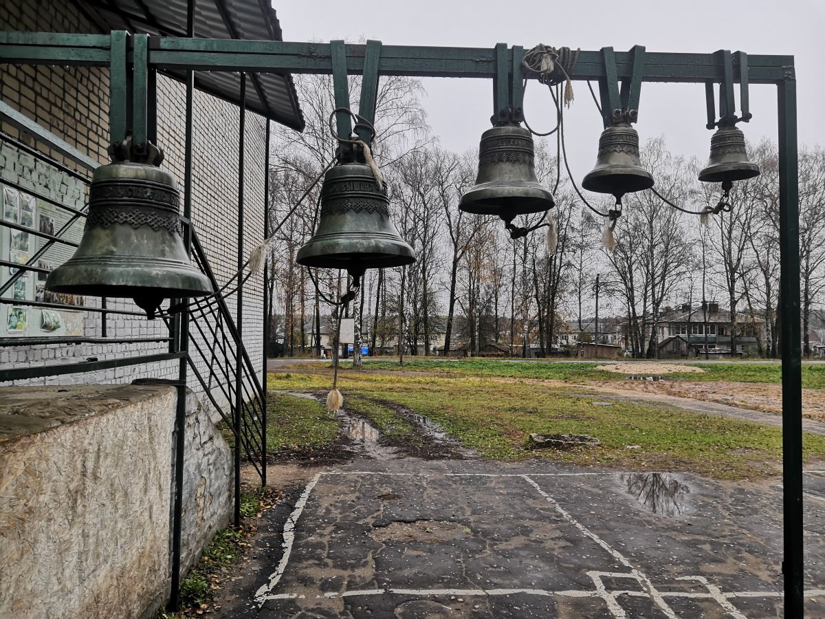 Церковь Покрова Пресвятой Богородицы (временная), Майский (Александровский район, Владимирская область). дополнительная информация, Звонница