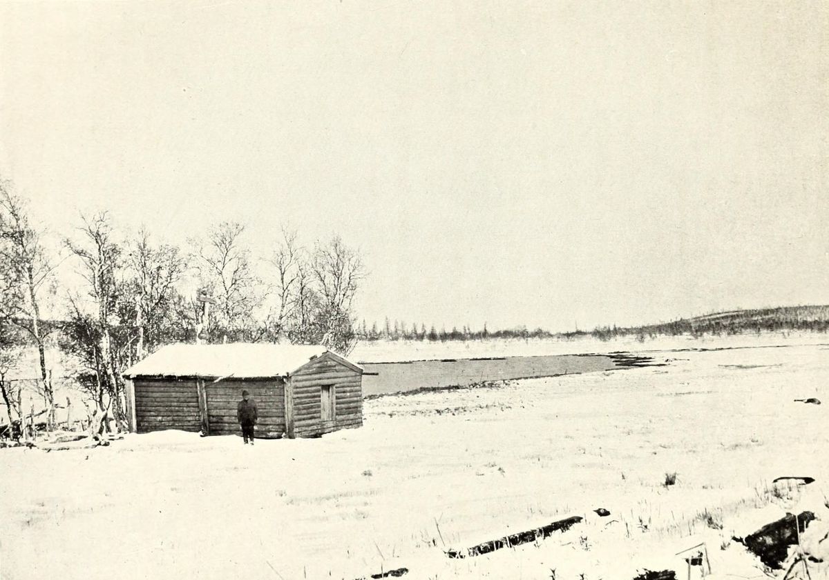 Часовня Воскресения Христова, Масельский погост, урочище (Оленегорск, город, Мурманская область). архивная фотография, Фото 1903 года. Автор R.H. Porter
