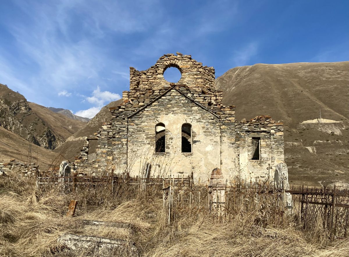 Церковь Успения Пресвятой Богородицы, Лисри (Алагирский район, Республика Северная Осетия-Алания). фасады, Вид с юга