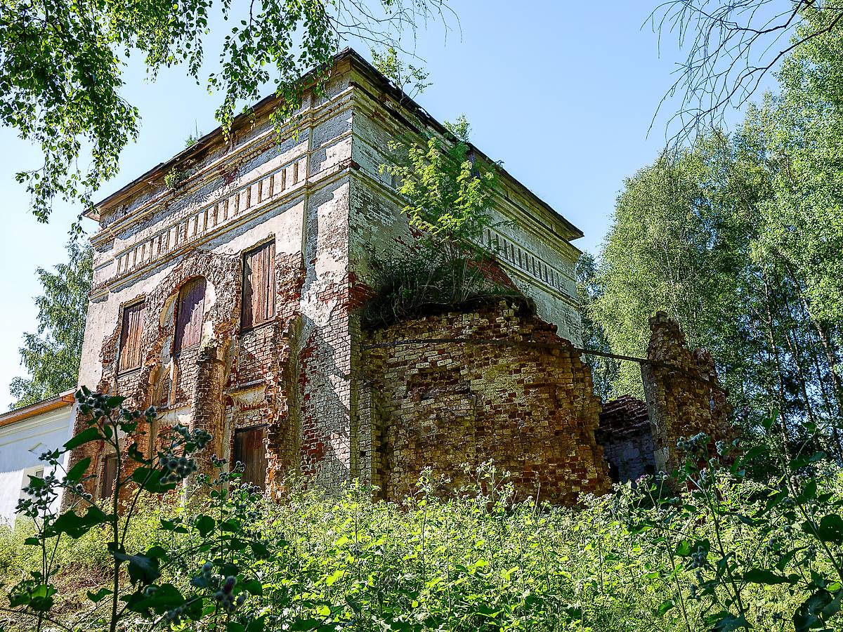 Вид с юго-востока, фасады. Церковь Усекновения главы Иоанна Предтечи, Косково (Брейтовский район, Ярославская область)