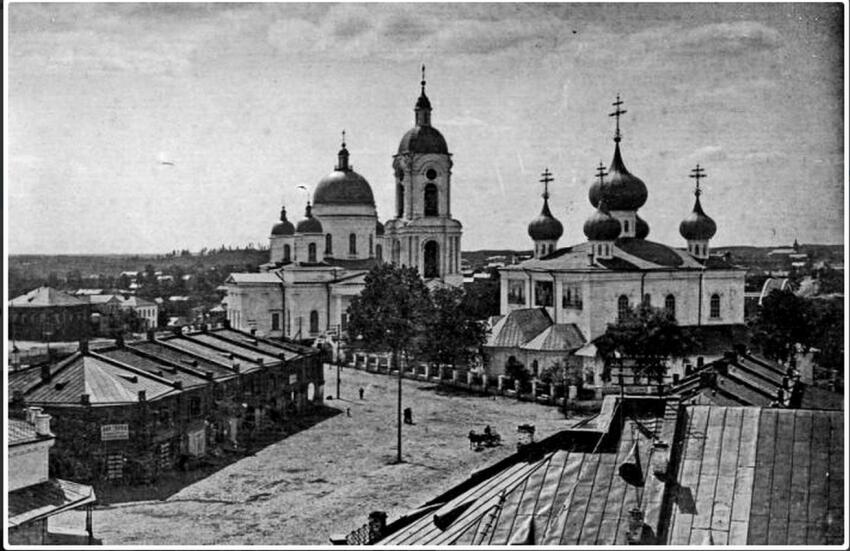 Храмовый комплекс. Соборы Введения во храм Пресвятой Богородицы и Троицы Живоначальной, Боровичи (Боровичский район, Новгородская область). архивная фотография, Начало XX века.