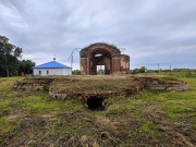 Церковь Троицы Живоначальной (новая), Слева от руин старого здания церкви<br>, Дегтяные Борки, Ухоловский район, Рязанская область