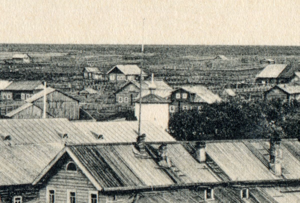Часовня Креста Господня, Мезень (Мезенский район, Архангельская область). архивная фотография, Снимок с соборной колокольни. Открытка издания А.И. Булычевой, после 1911 г. Коллекция соавтора. 