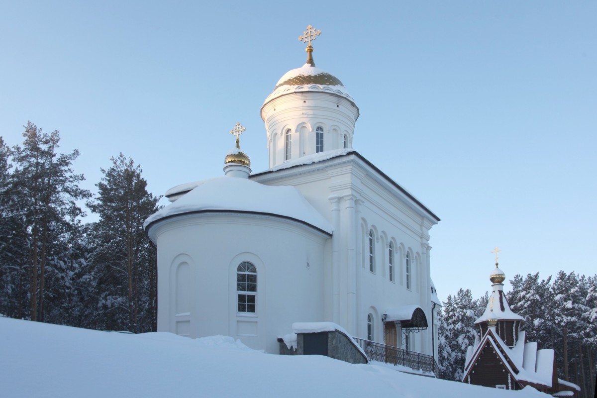 Церковь Сергия Радонежского, Большой Исток (Сысертский район (Сысертский ГО и Арамильский ГО), Свердловская область). фасады, Вид с северо-востока