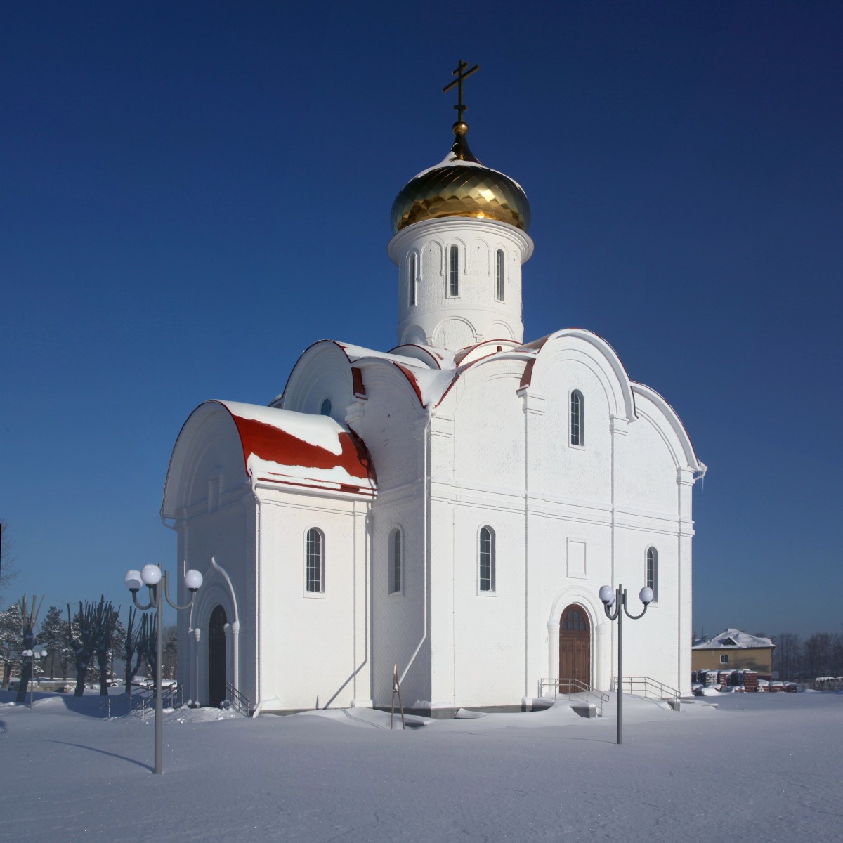 Церковь Александра Невского в парке 
