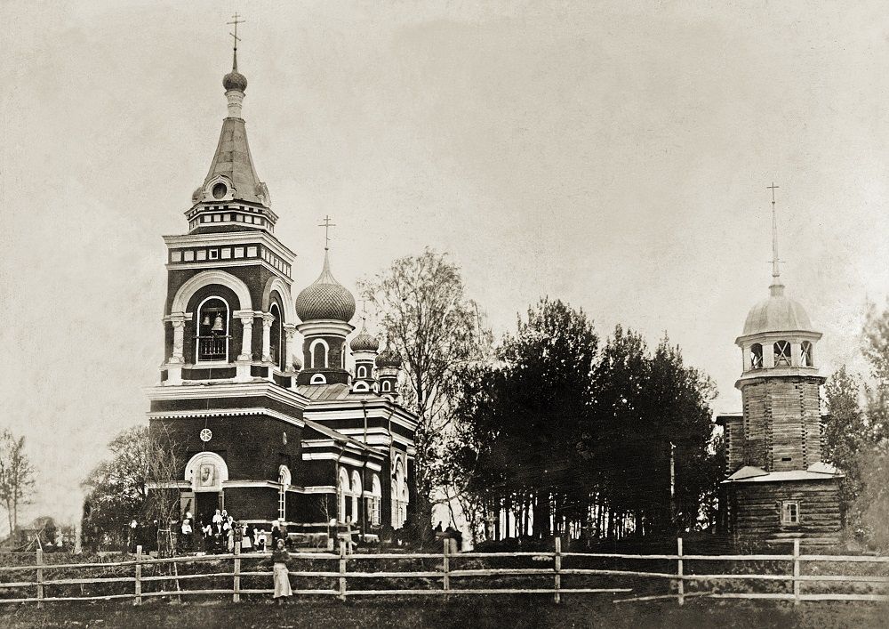 Церковь Преображения Господня (новая), Тимохово, урочище (Мышкинский район, Ярославская область). архивная фотография, Снимок вероятно был сделан в 1905 году. Из фонда Этнографический музей кацкарей.