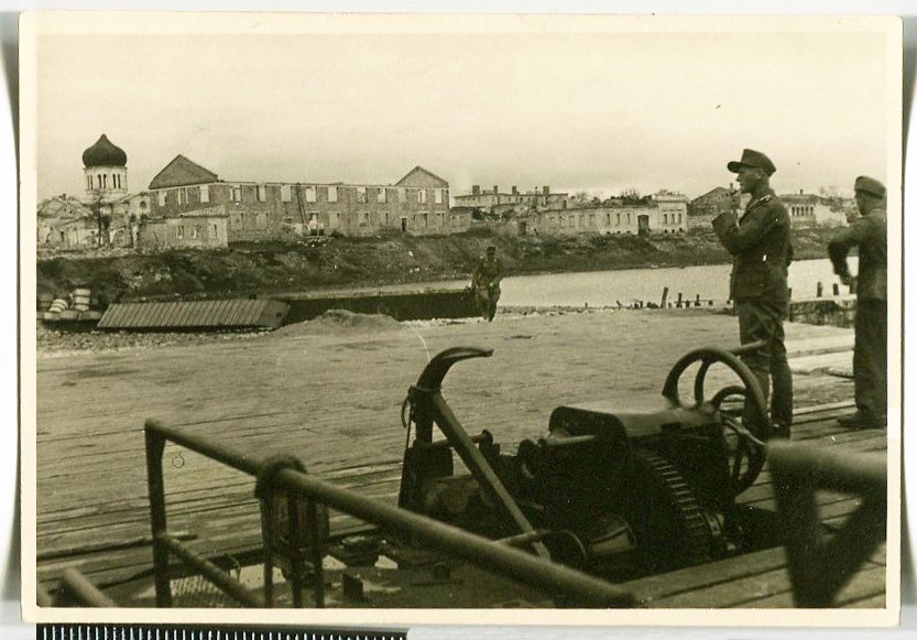 Керчь. Церковь Покрова Пресвятой Богородицы. архивная фотография, Фото 1942 г. с аукциона e-bay.de