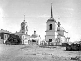 Волгоград. Храмовый комплекс. Собор Успения Пресвятой Богородицы и церковь Троицы Живоначальной