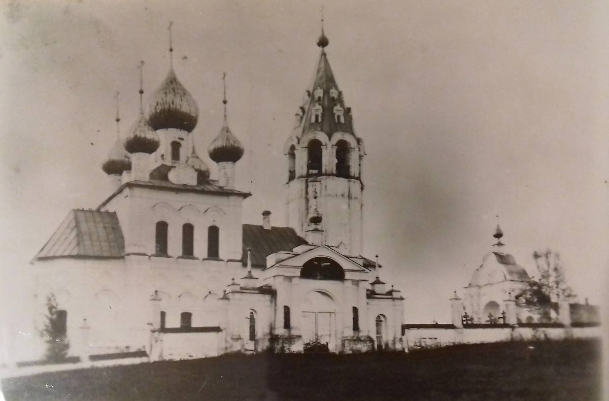 Симеоновская церковь. Фото конца 19-начало 20 века. Из частной коллекций., архивная фотография. Церковь Симеона  и Анны, Сельцо (Большесельский район, Ярославская область)