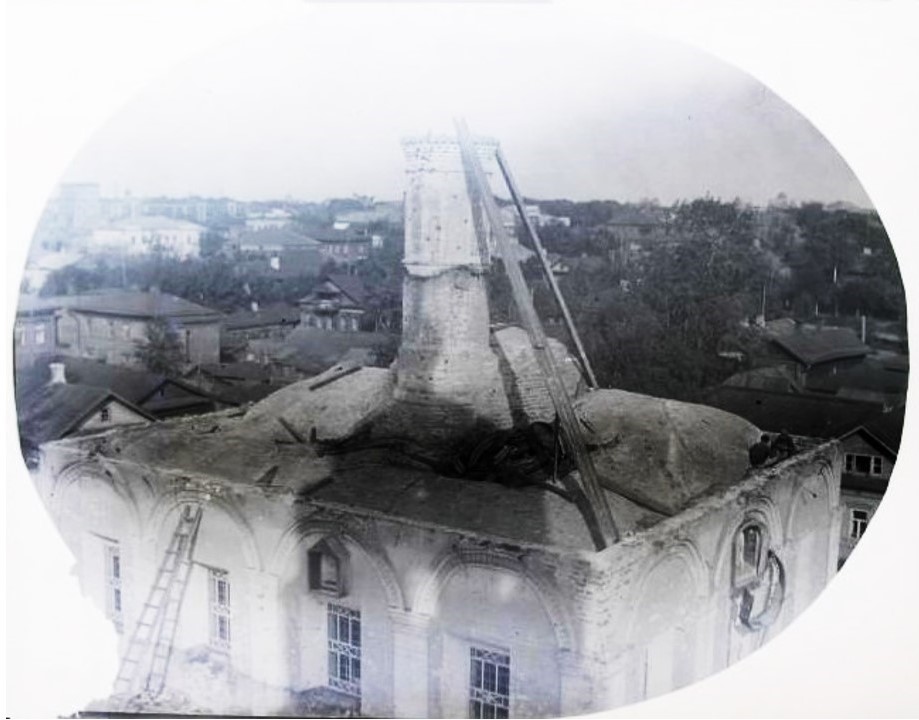Церковь Михаила Архангела (Никитского прихода), Ярославль (Ярославль, город, Ярославская область). архивная фотография, Во время разборки. Вид сверху. Фото 1929 г. из коллекции ГНИМА. (ГК № 19367154)