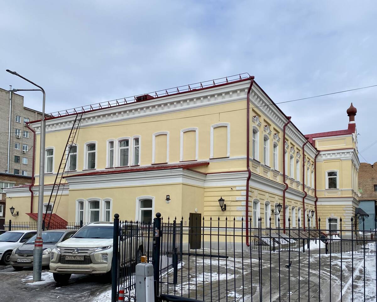 Неизвестная домовая церковь при бывшем духовном училище, Красноярск (Красноярск, город, Красноярский край). архитектурные детали, Вид с ЮЗ