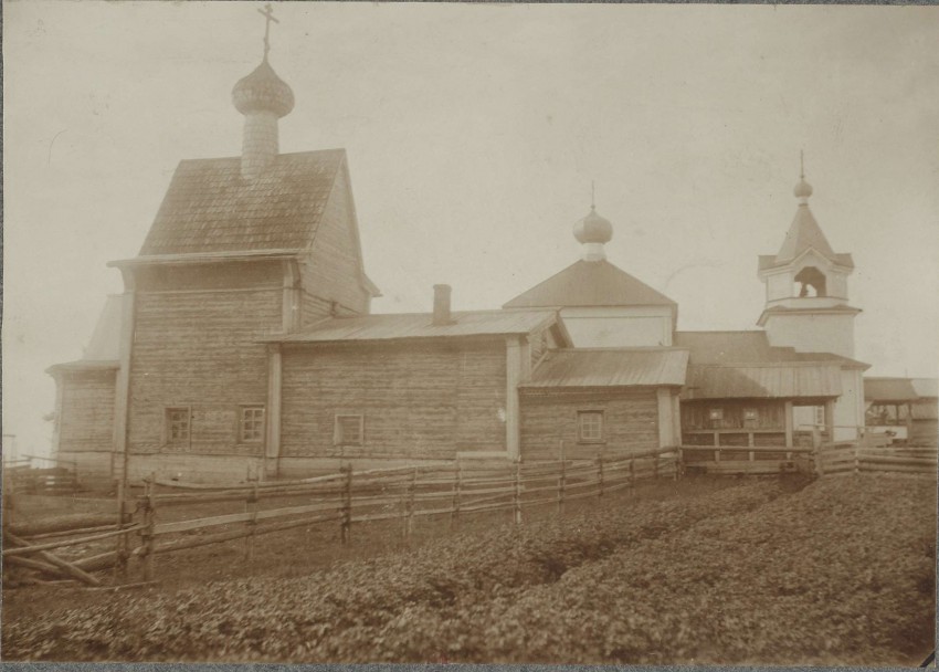 Церковь Илии Пророка, Азаполье (Мезенский район, Архангельская область). архивная фотография, Альбом «Н. А.  Шабунин «Путешествие на Север», 1906 г.»  http://andcvet.narod.ru/PUT/01/03/sam.html   