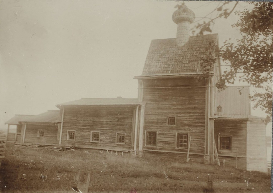 Церковь Илии Пророка, Азаполье (Мезенский район, Архангельская область). архивная фотография, Автор: Шабунин Н. А. Альбом «Путешествие на Север», 1906 г. Том 3