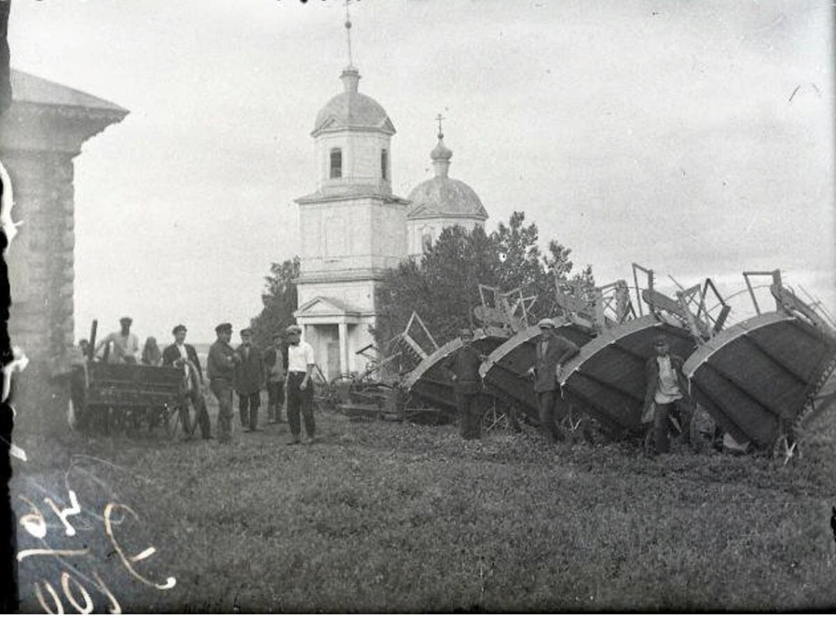 Церковь Космы и Дамиана, Камаевка (Лопатинский район, Пензенская область). архивная фотография, 1930. Источник: oldsaratov.ru/photo/gubernia/45825