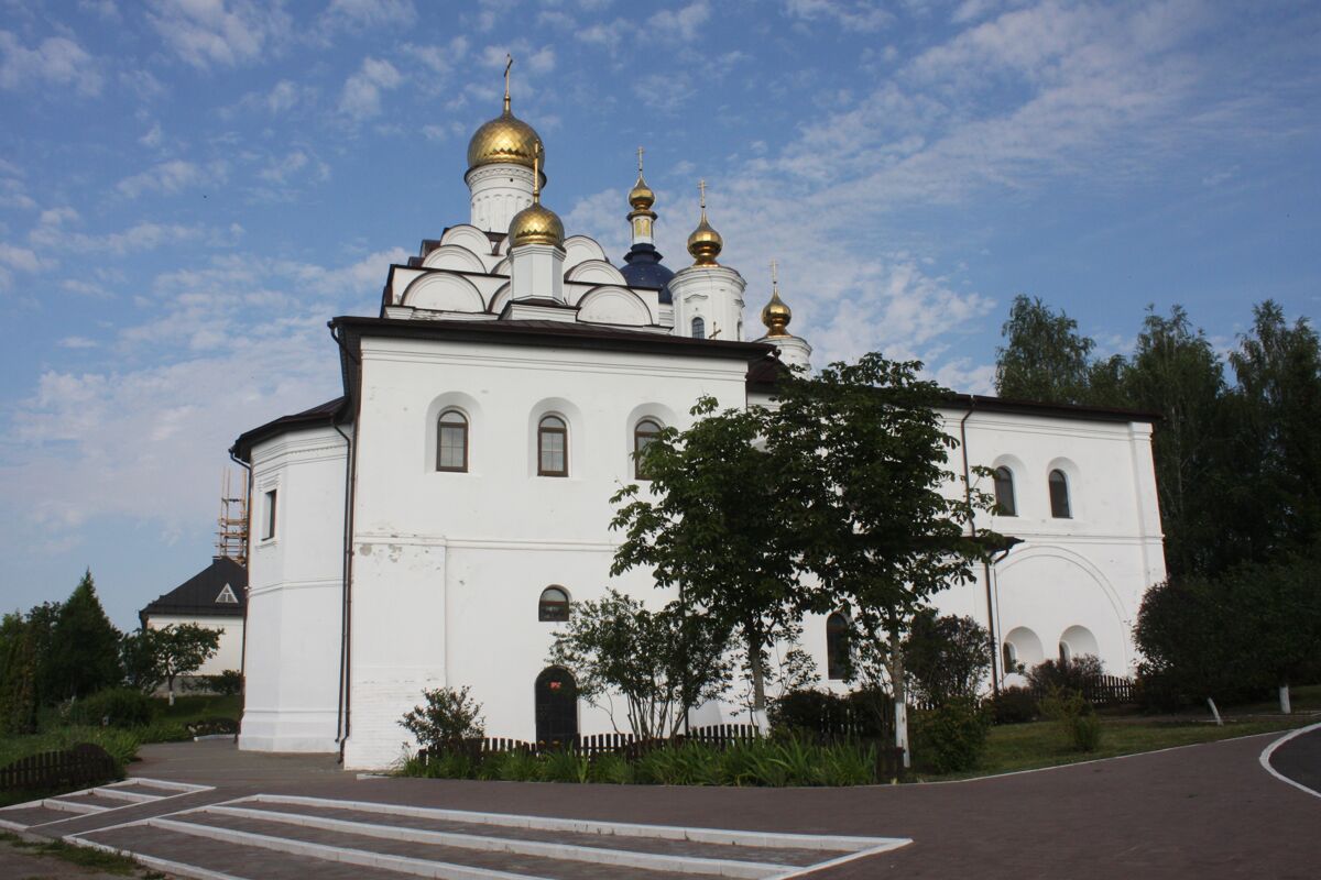 Свенский Успенский монастырь. Церковь Антония и Феодосия Печерских (новая), Супонево (Брянский район, Брянская область). фасады