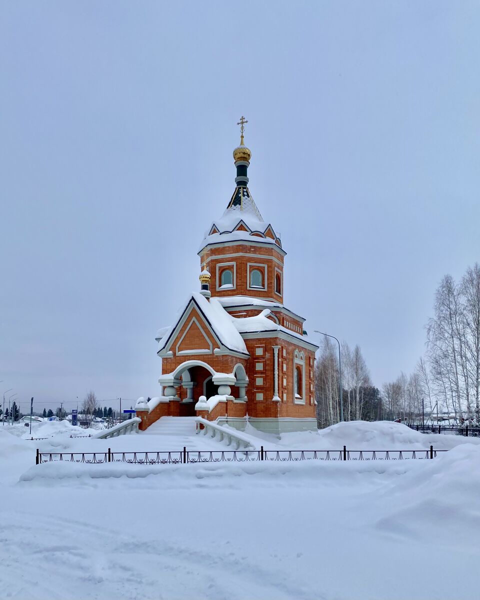 Церковь Всех Святых, в земле Российской просиявших, на центральном кладбище, Муромцево (Муромцевский район, Омская область). фасады, Вид с ЮЗ