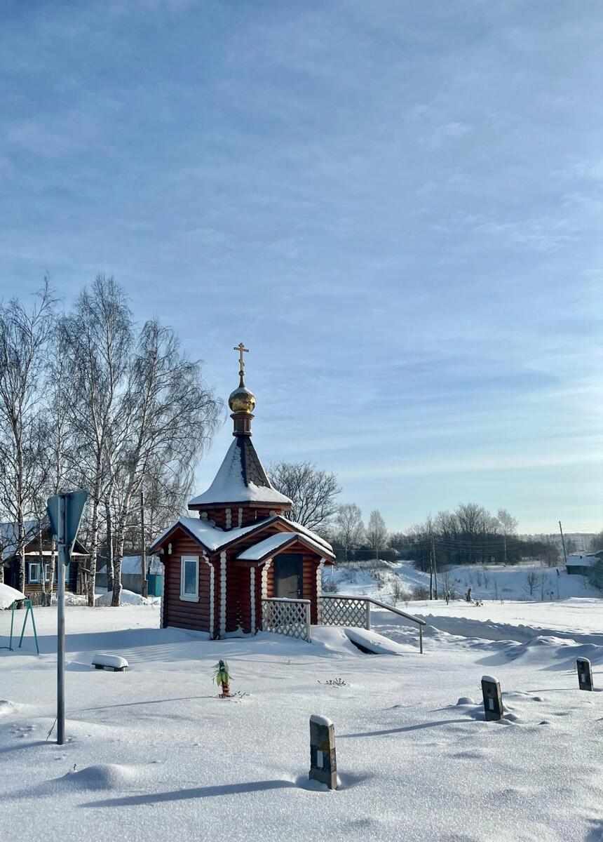 Выползово. Неизвестная часовня. фасады