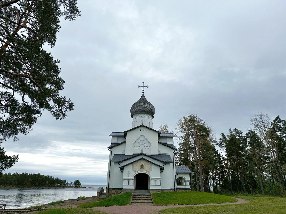 Спасо-Преображенский Валаамский монастырь. Казанский скит. Церковь Казанской иконы Божией Матери, Валаамские острова (Сортавальский район, Республика Карелия). общий вид в ландшафте, Вид с запада