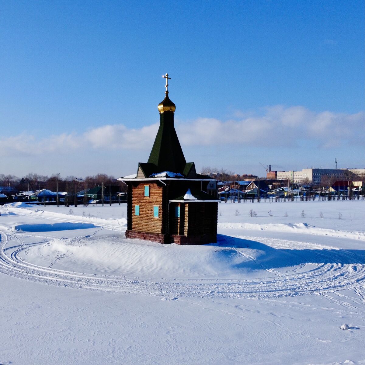 Поминальная часовня в мемориальном парке, Омск (Омск, город, Омская область). фасады, Вид с ЮВ