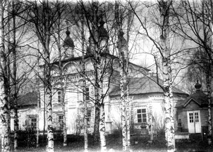 Крестовоздвиженский монастырь. Церковь Введения во храм Пресвятой Богородицы, Слободской (Слободской район, Кировская область). архивная фотография, Введенская церковь монастыря. Фото с сайта: http://www.herzenlib.ru/almanac/number/detail.php?NUMBER=number7&ELEMENT=gerzenka7_3_2