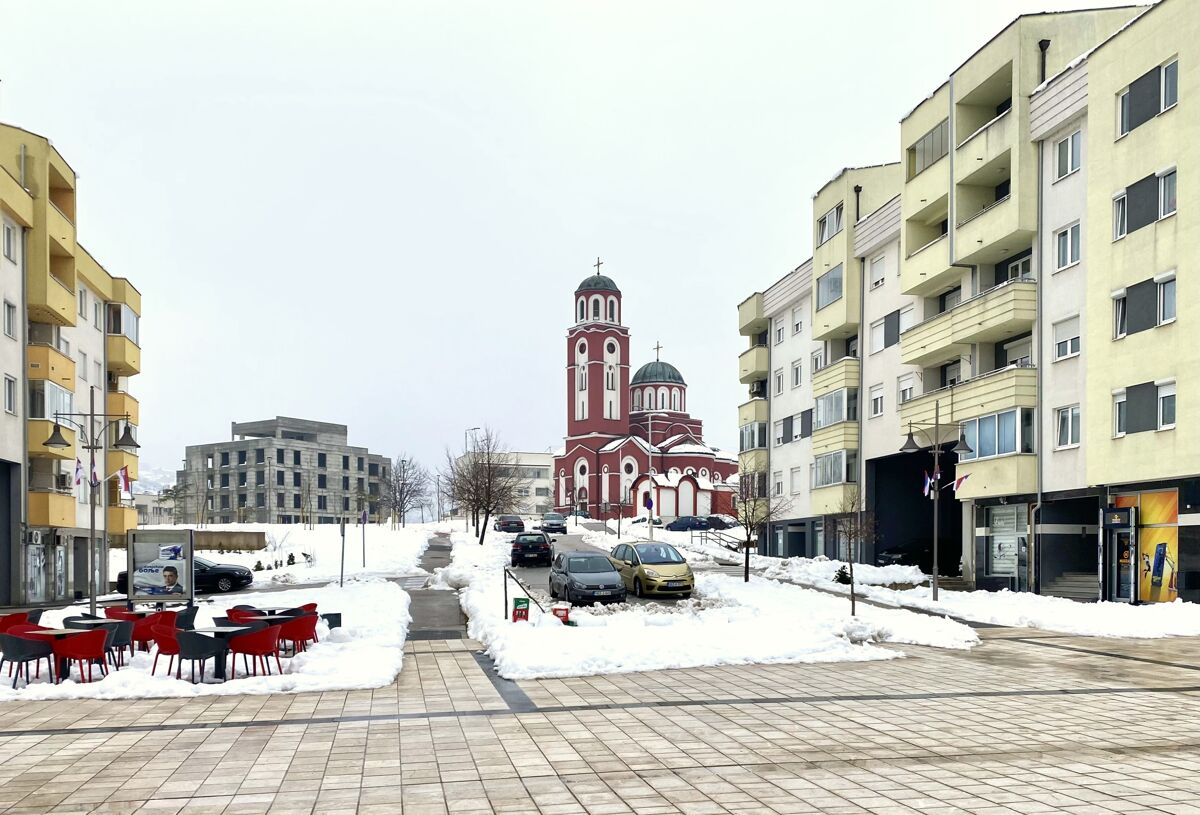 Церковь Василия Острожского, Сараево (Босния и Герцеговина, Прочие страны). дополнительная информация, Вид с бульвара по Дабробосанской улице