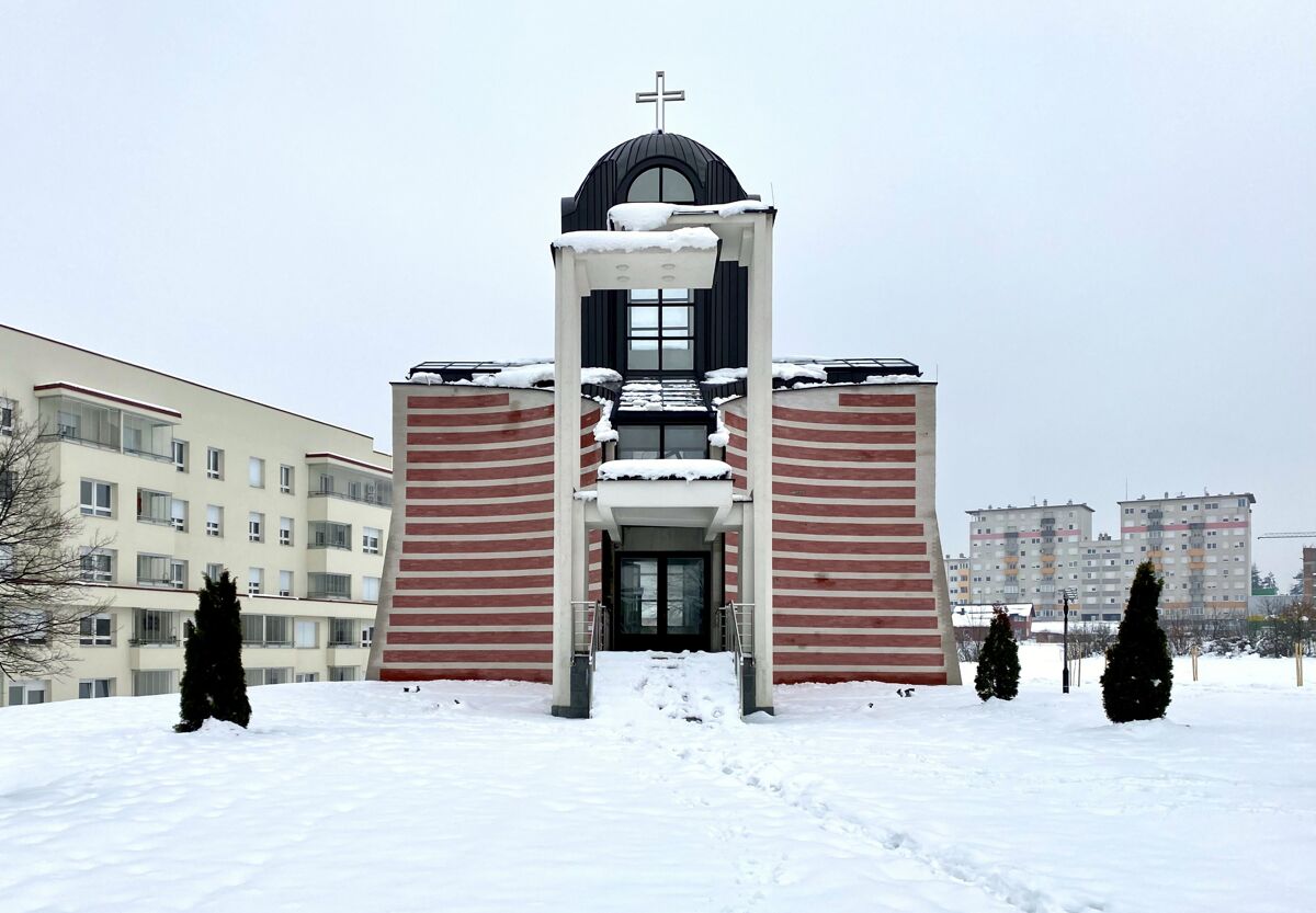 Сараево. Церковь Димитрия Солунского. фасады, Вид с запада