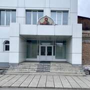 Домовая церковь Двенадцати апостолов при епархиальном Духовно-просветительском центре, Вход<br>, Абакан, Абакан, город, Республика Хакасия