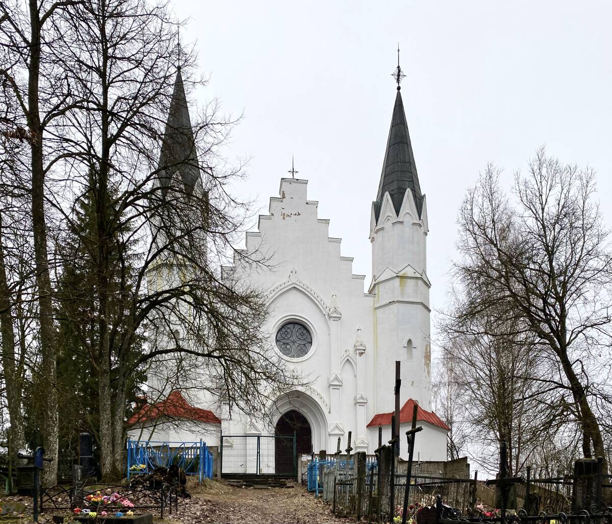 Церковь Успения Пресвятой Богородицы, Околица (Минский район, Беларусь, Минская область). фасады, Вид с юго-востока