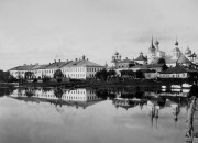 Храмовый комплекс. Церкви Бориса и Глеба и Димитрия Ростовского, Вид на город со стороны озера Неро.фото А.Орлов. 1901—1909 год. http://mhistory.dev.nordcode.ru/exhibitions/1/slides/68<br>, Ростов Великий, Ростовский район, Ярославская область