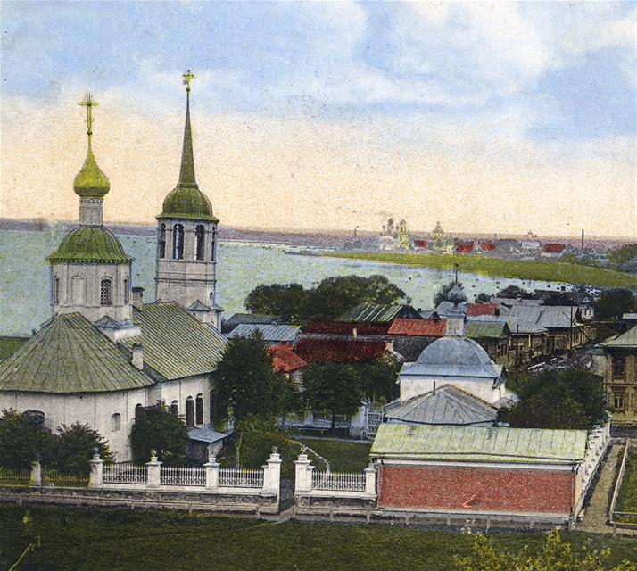 Храмовый комплекс. Церкви Бориса и Глеба и Димитрия Ростовского, Ростов Великий (Ростовский район, Ярославская область). архивная фотография, Церковь Бориса и Глеба - слева, вид с северо-востока. Дореволюционная открытка. с сайта http://www.rostmuseum.ru/Sections/Showplace/2296