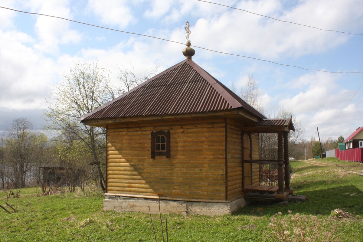 Хвошно. Часовня Покрова Пресвятой Богородицы. фасады