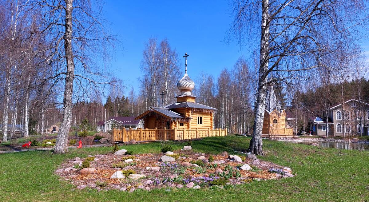 Подворье Новодевичьего монастыря. Часовня Благовещения Пресвятой Богородицы, Лисино-Корпус (Тосненский район, Ленинградская область). фасады