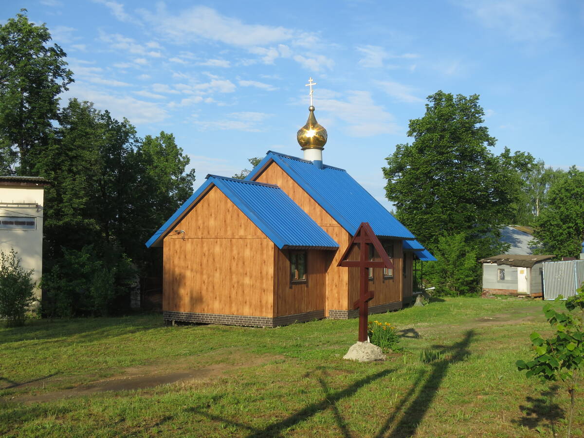 Церковь Покрова Пресвятой Богородицы (новая), Звягино (Пушкинский район и гг. Ивантеевка, Королёв, Московская область). фасады