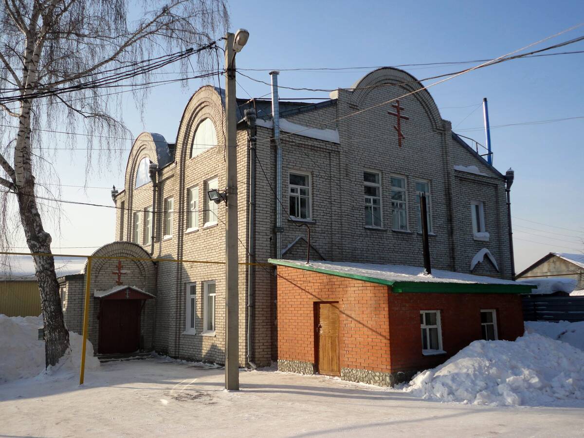 Новолуговое. Церковь Владимира равноапостольного. фасады, Вид от Никольской церкви