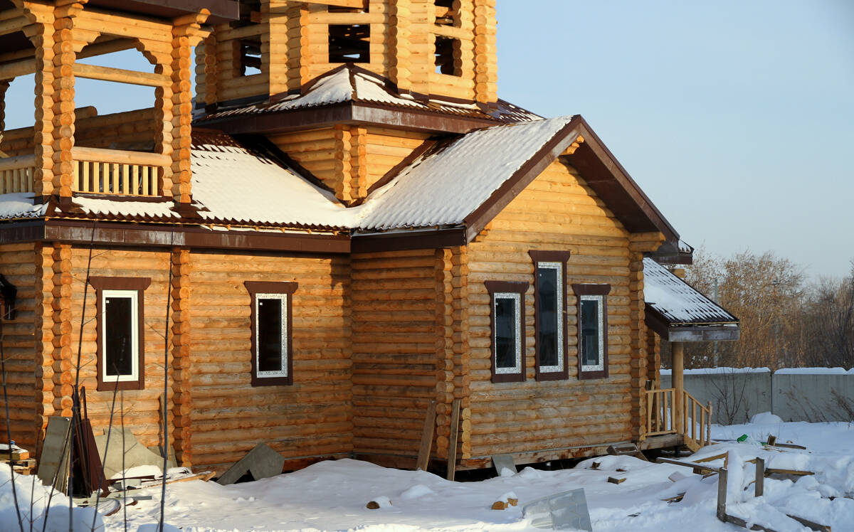 Церковь Петра и Февронии в Южно-Чемском, Новосибирск (Новосибирск, город, Новосибирская область). архитектурные детали, Строительство храма.