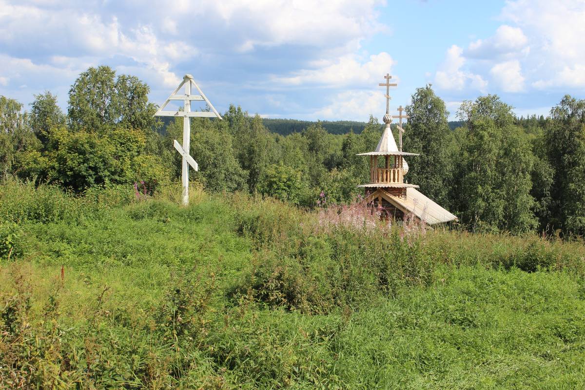 Часовня Маккавеев мучеников, Войница (Калевальский район, Республика Карелия). общий вид в ландшафте