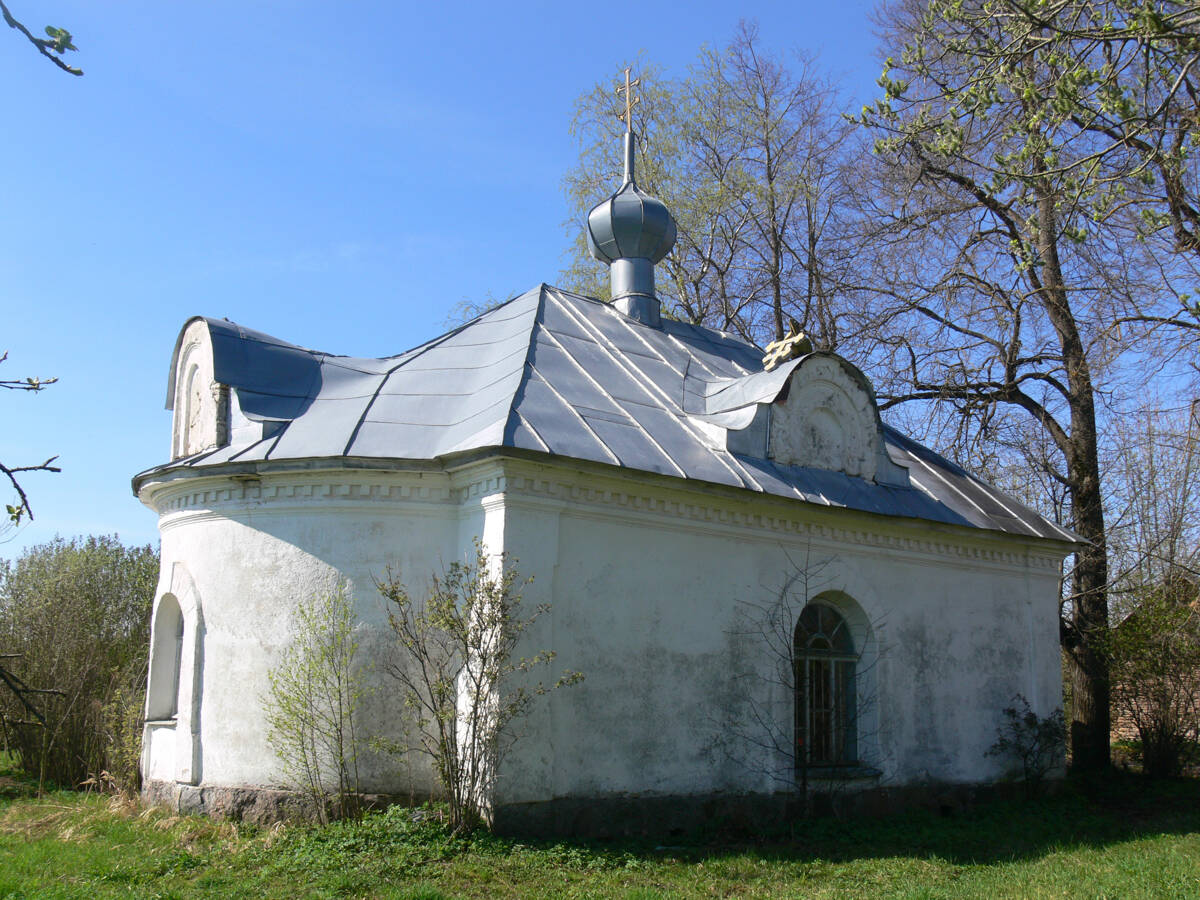 Луки. Часовня Петра и Павла. фасады