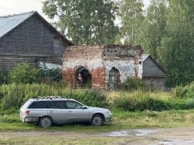 Ворогово (Дубческое). Церковь Троицы Живоначальной