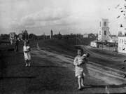 Церковь Рождества Христова, Церковь справа, разрушение, 1935 г.<br>, Переславль-Залесский, Переславский район и г. Переславль-Залесский, Ярославская область