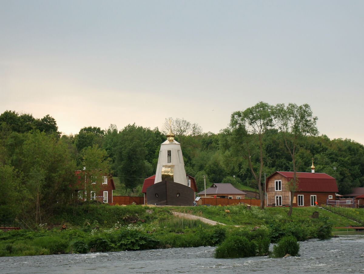Церковь Митрофана Воронежского, Вязово (Ефремов, город, Тульская область). общий вид в ландшафте