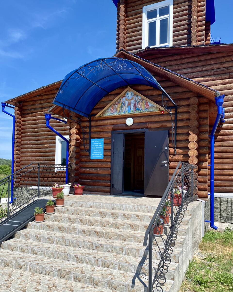 Церковь Вознесения Господня, Казанцево (Шушенский район, Красноярский край). архитектурные детали, Паперть