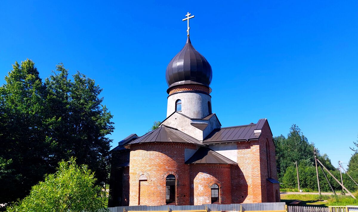 Церковь Ксении Петербургской (новая), Приладожский (Кировский район, Ленинградская область). фасады