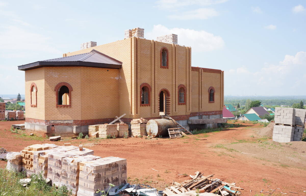 Церковь Иоанна Кронштадтского (строящаяся), Ишимбай (Ишимбайский район, Республика Башкортостан). фасады, вид с восточной стороны