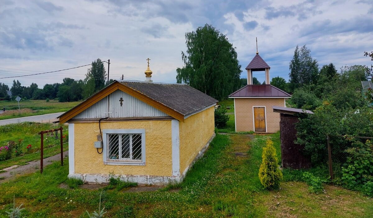 Церковь Иоанна Кронштадтского, Молодцово (Кировский район, Ленинградская область). общий вид в ландшафте