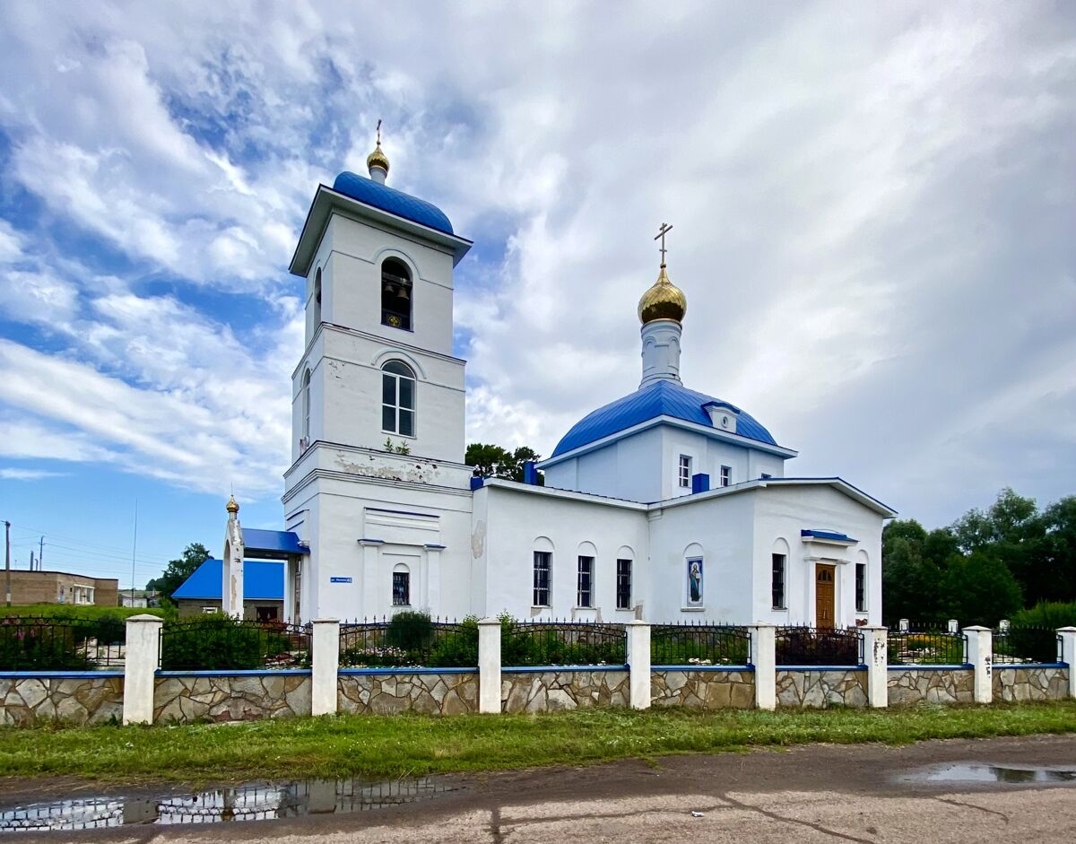 Церковь Казанской иконы Божией Матери, Верхотор (Ишимбайский район, Республика Башкортостан). фасады, Вид с юго-запада