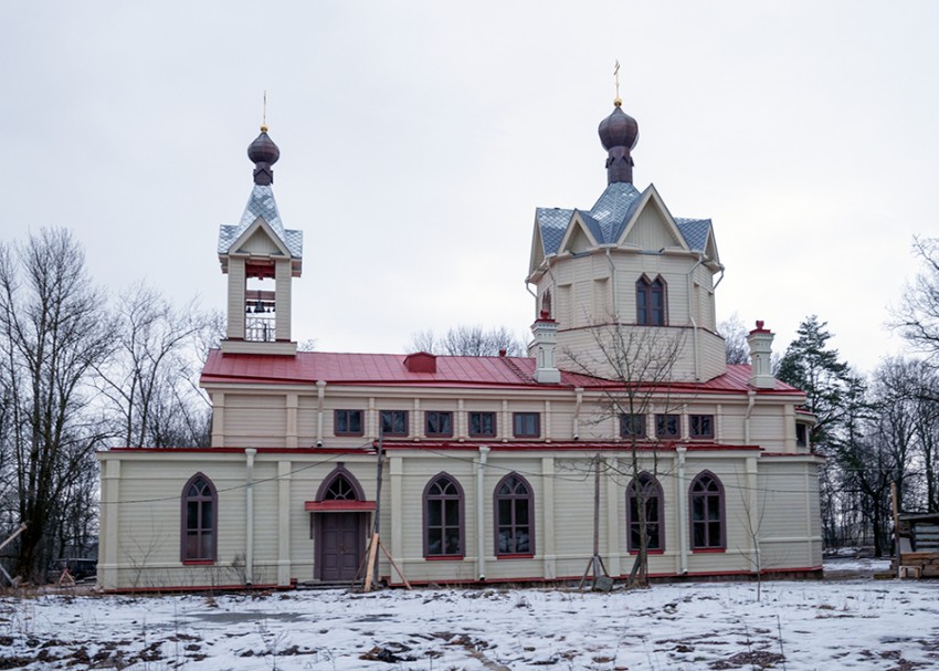 Церковь Спиридона Тримифунтского в Ораниенбауме (новая), Ломоносов (Санкт-Петербург, Петродворцовый район, г. Санкт-Петербург). фасады, Южный фасад.
