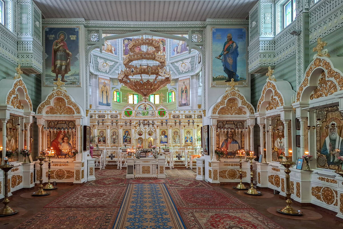 Церковь Спиридона Тримифунтского в Ораниенбауме (новая), Ломоносов (Санкт-Петербург, Петродворцовый район, г. Санкт-Петербург). интерьер и убранство