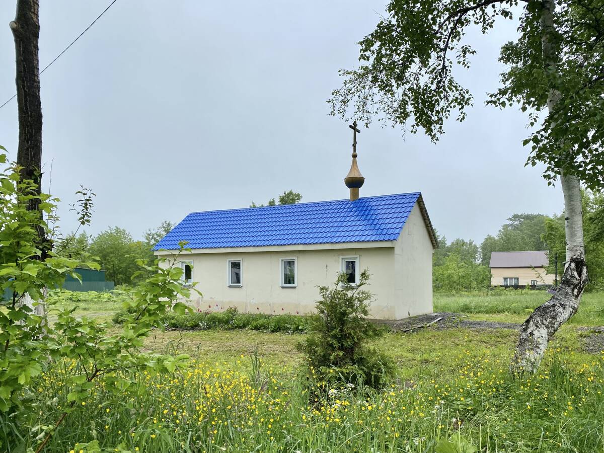 Церковь Георгия Победоносца, Сокол (Долинский городской округ, Сахалинская область). общий вид в ландшафте, Общий вид с улицы