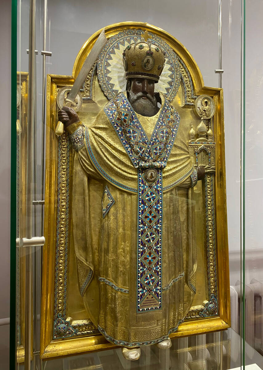 Церковь Николая Чудотворца (старая), Мамонтово (Сосновский район, Тамбовская область). дополнительная информация, Скульптура Николы Можайского (17 в., оклад 1911 из моск. мастерской Г.Н. Сбитнева), поступившая из церкви в музей Моршанска в 1924